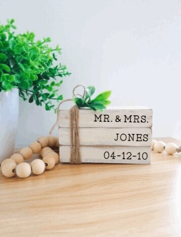 Mr & Mrs Stacked Bookd | Wedding Date Books